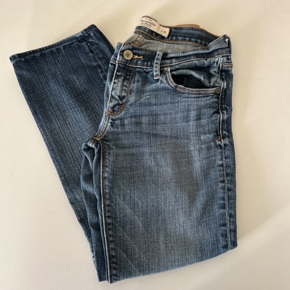 Abercrombie & Fitch Perfect Stretch Straight Leg Low Rise Jeans Size 2/W26 - Picture 2 of 8